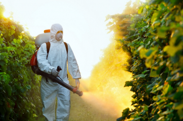 Власти Индии хотят запретить 27 пестицидов